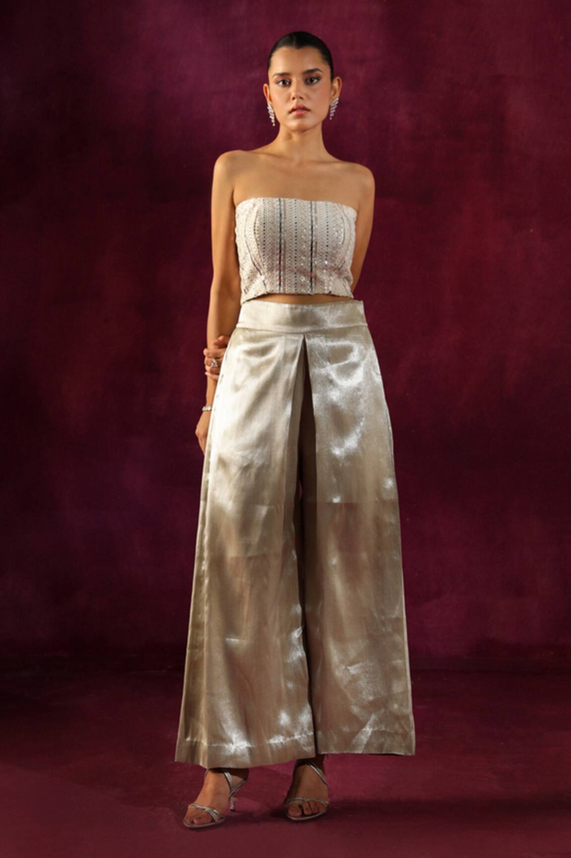 Twenty Nine Panelled Palazzo 