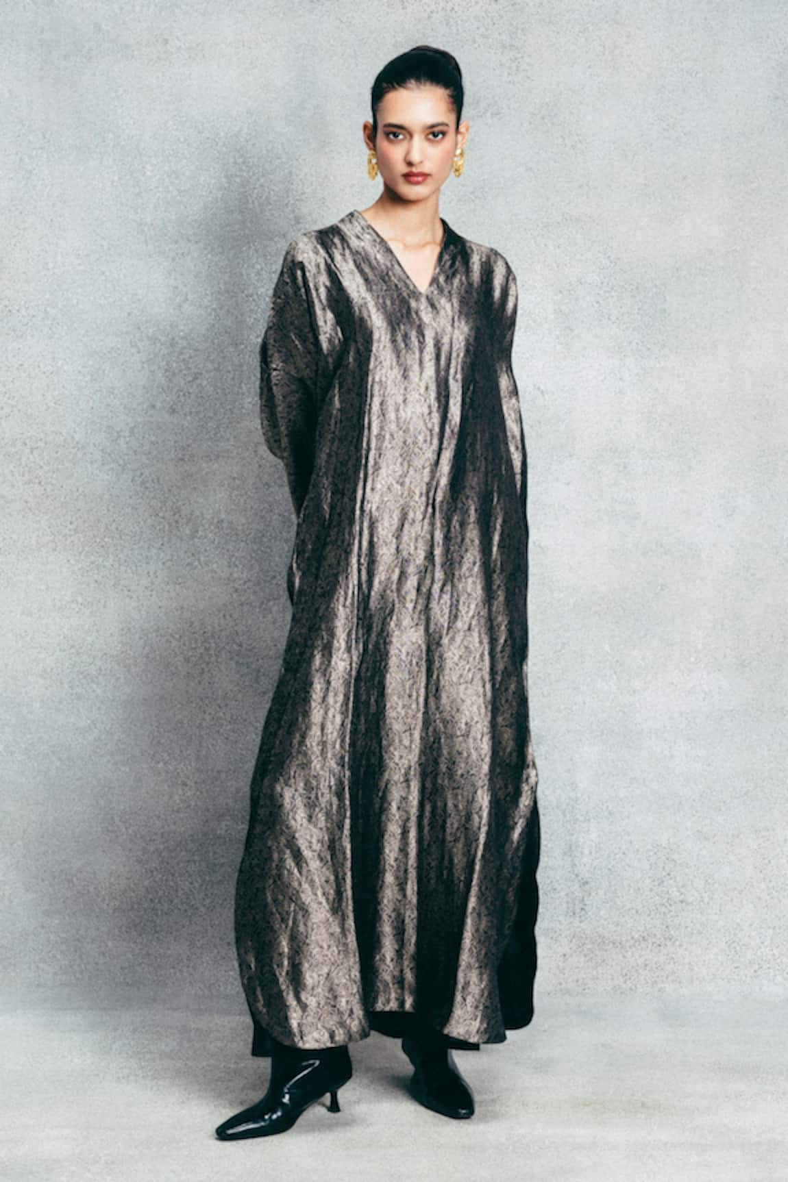 Ekaya Banaras Handwoven Banarasi Emboss Kaftan 