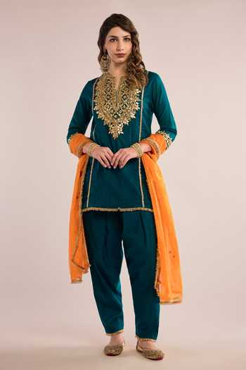 saina kapoor Chanderi & Organza Kurta Set with Dupatta