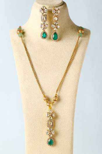 Mero Jewellery Floral Carbed Pendant & Earrings Set