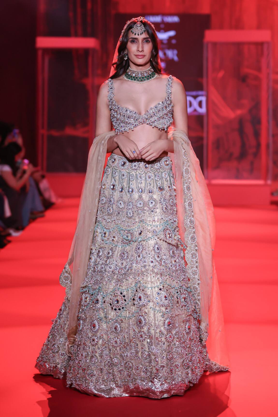 Itrh Mrigakshi Embellished Lehenga Set With Veil 