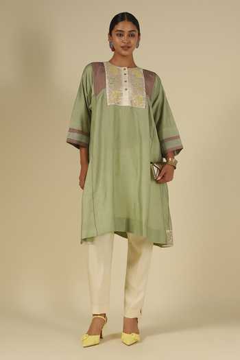 Latha Puttanna Silk Thread Embroidered Kurta Set 