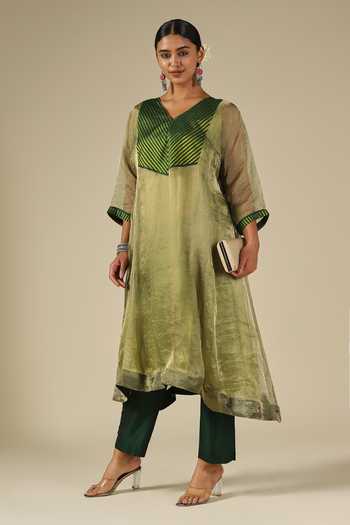 LATHA PUTTANNA Contrast Yoke Kurta Set 