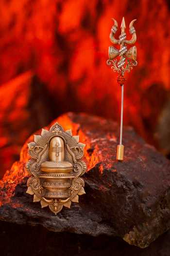 Cosa Nostraa Antique Carved Lapel Pin & Brooch Set - 2 Pcs 