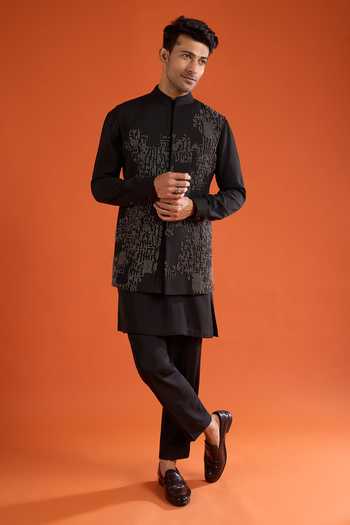 Qbik Geometric Embroidered Bundi & Kurta Set