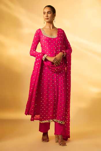 Vana Ethnics Embellished Straight Kurta Set 