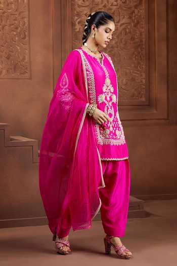 Aneesh Agarwaal Maya Darpan Embroidered Kurta Set 