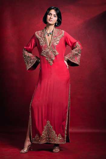 Tamanna Punjabi Kapoor Embellished Side Slit Crepe Kaftan 