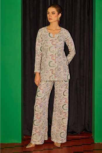Evra By Nikita Threadwork Embroidered Kurta & Pant Set