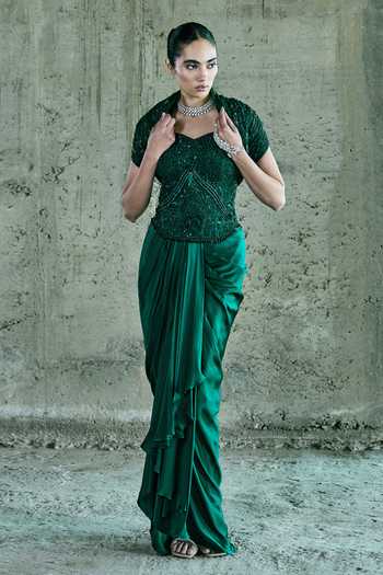 Istya Embroidered Cape Skirt Set 