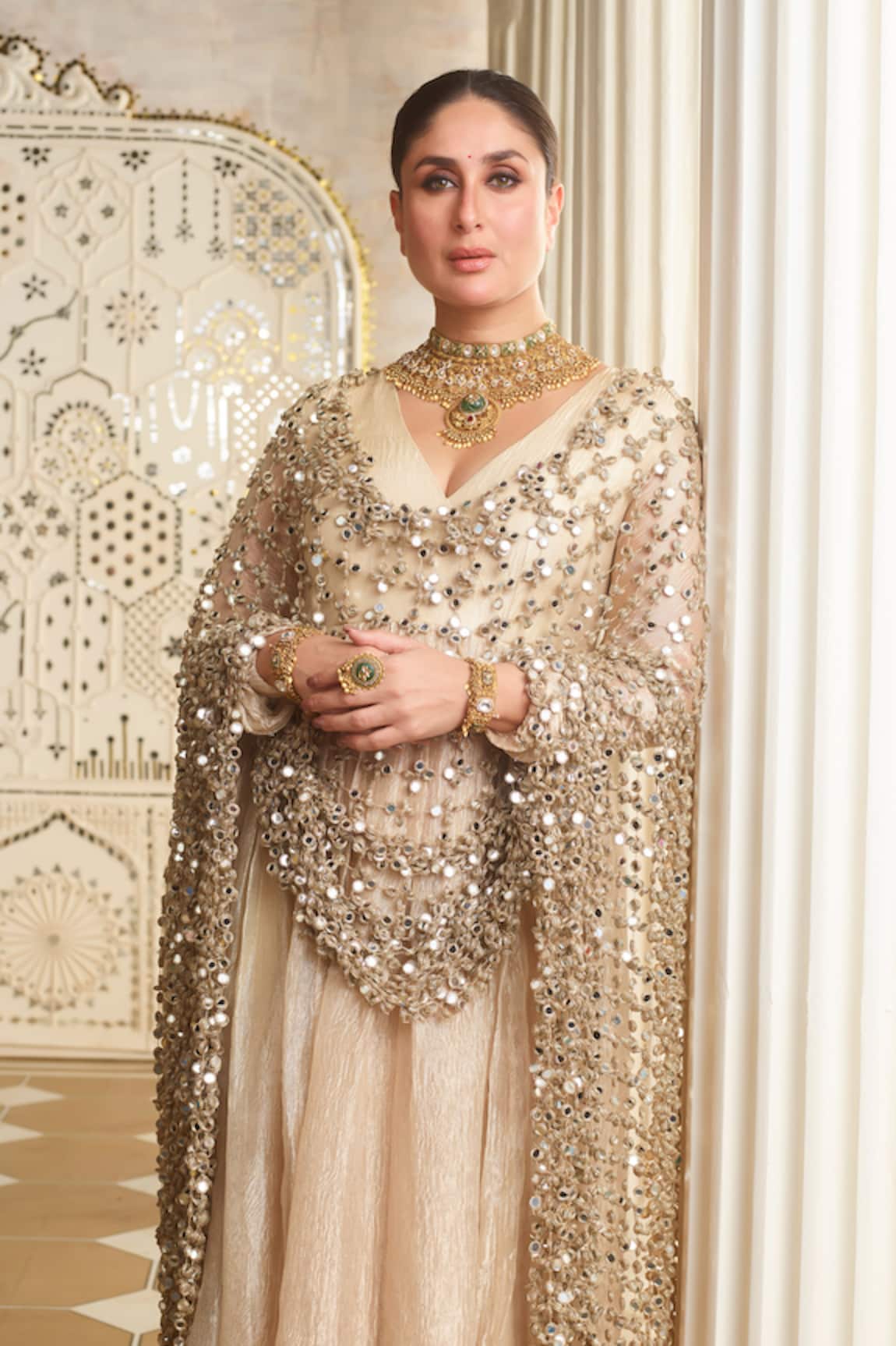 Itrh Sheesh Poshida Sunehra Embroidered Anarkali Set 