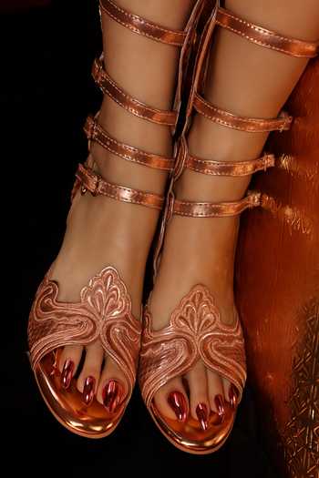 Chal Jooti Gladiatress Embroidered Metallic Heels 