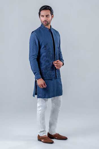 Punit Arora Epitome Of Regality Bundi & Kurta Set 