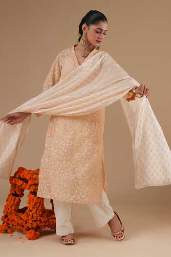 LAHARIO Kesar Printed Kurta Set 