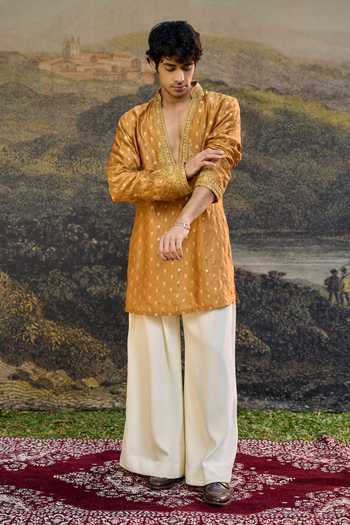 Itrh Harsh Woven Kurta Set  