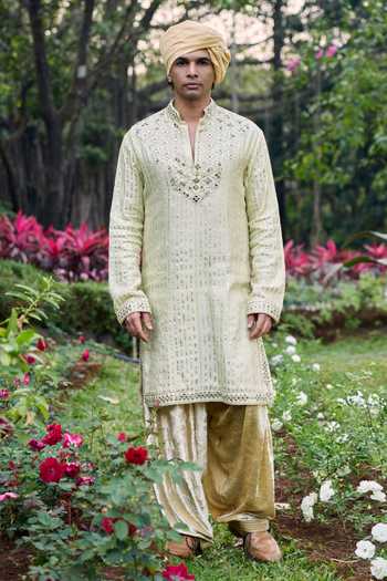 Itrh Zayan Chanderi Kurta & Velvet Salwar Set 