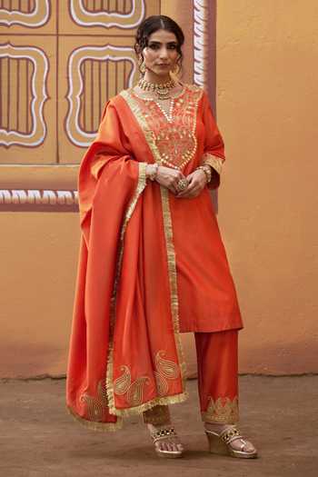 Thetaa Cutdana Hand Embroidered Kurta Set 