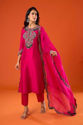 Prisho Embroidered Kurta Set 