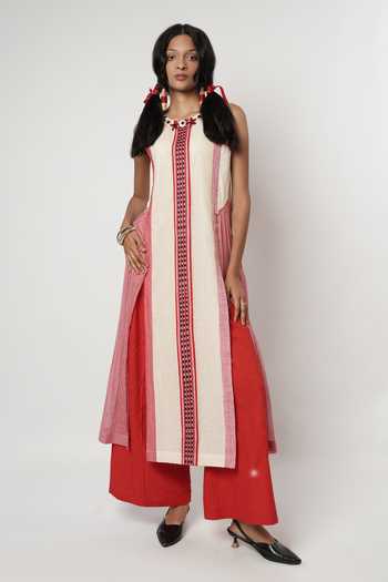 Shwetanga Naga Embroidered Kurta & Pant Set 