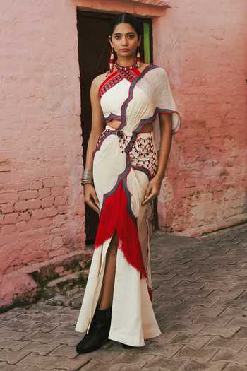 Shwetanga Fringe Scallop Pre-Draped Saree With Blouse 