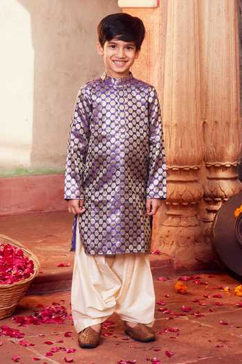 Chotibuti Banarasi Silk Kurta & Pyjama Set 