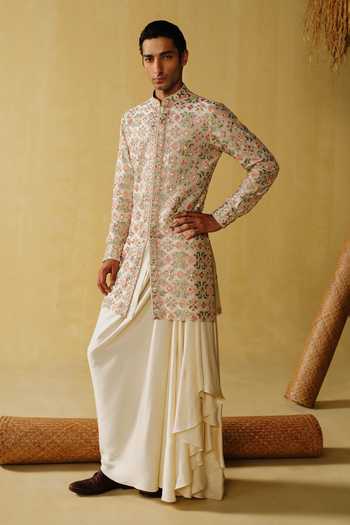 Amaare Virsa Embroidered Kurta Set