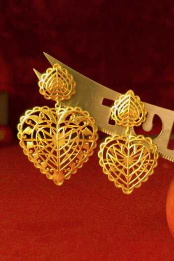 Manner Rakaan Heart Dangle Earrings 