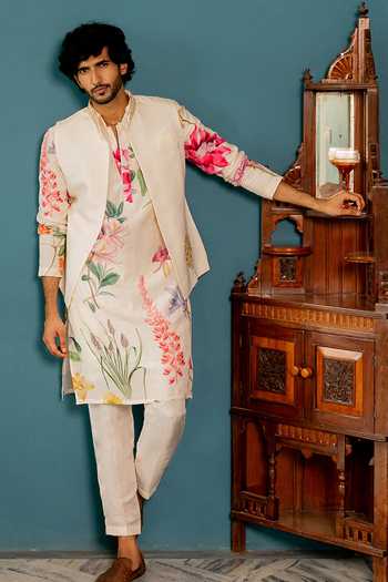 17:17 By Simmi Saboo Floral Pattern Kurta Nehru Jacket Set 