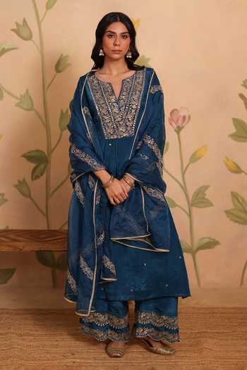 Pouli Pret Zohra Zardozi Embroidered Kurta Set 
