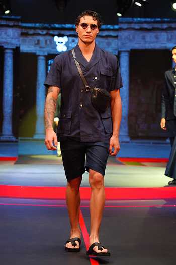 House Of Three Straight Cut Linen Shorts 