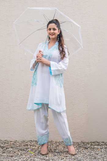 Daljit Sudan Floral Pattern Kurta & Pant Set 