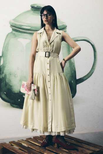 EASE Kori Buttoned Dress With Belt 