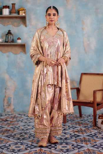 Ajiesh Oberoi Surkh Glow Mettalic Pattern Kurta Set 