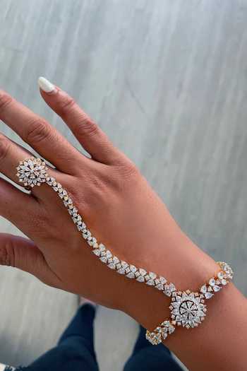 PRERTO Zar-e-Gulshan Court Hand Harness - Set of 2