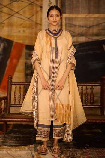 BANANA labs Geometric Stripe Print Kurta Set 