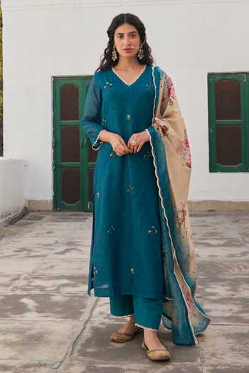 Karaj Jaipur Chanderi Embroidered Kurta Set 
