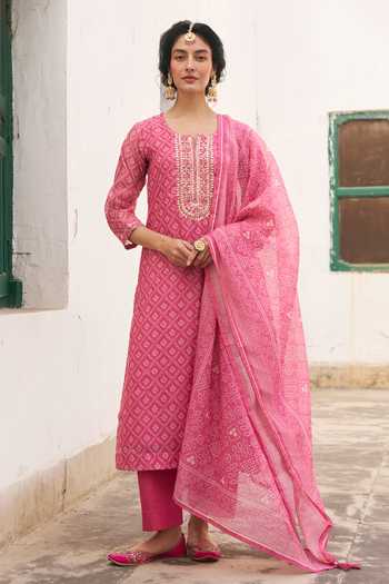 Karaj Jaipur Geometric Print Kurta Pant Set 