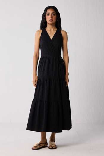 Reistor Sleeveless Embroidered Wrap Dress 