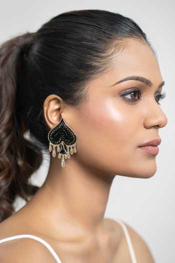 KARAARI Spade Drip Earrings 