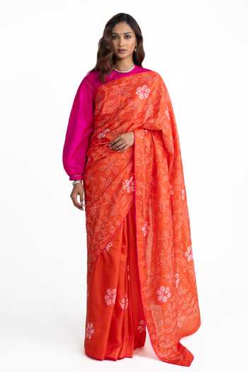 Naina Jain Floral Bandhani Saree With Unstitched Blouse Piece 