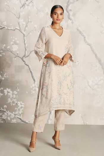 Kaveri Walk in the Clouds Fly Free Floral Pattern Kurta & Pant Set 
