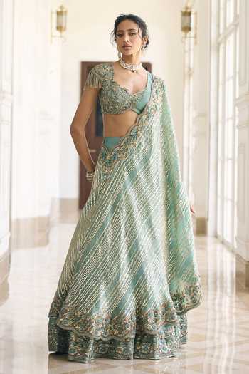Awigna Caladium Diagonal Striped Lehenga Set