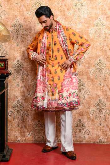 Yajy By Aditya Jain Boish Aura Printed Kurta Set 