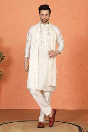 Aham-Vayam Embroidered Cotton Silk Kurta Set 