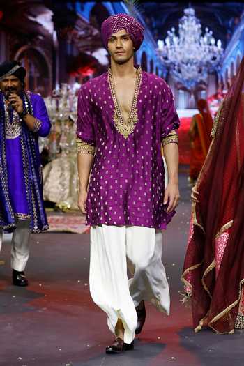 Itrh Rehzaar Amethyst Kurta Set 