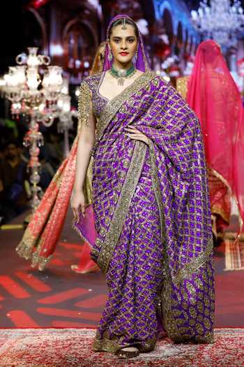 Itrh Banafsha Ombre Saree Set 