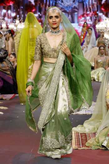 Itrh Zarika Noor Saree Set 