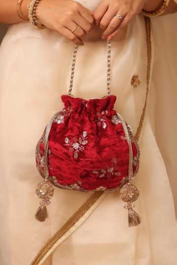 AMYRA Ras Velvet Scallop Embroidered Potli 
