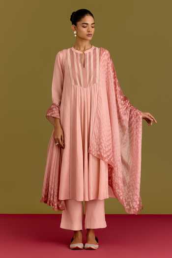 Devnaagri Contrast Yoke Kurta Set 