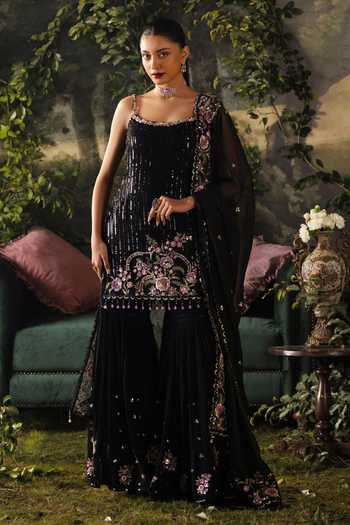 Lashkaraa Sleeveless Kurta Gharara Set 